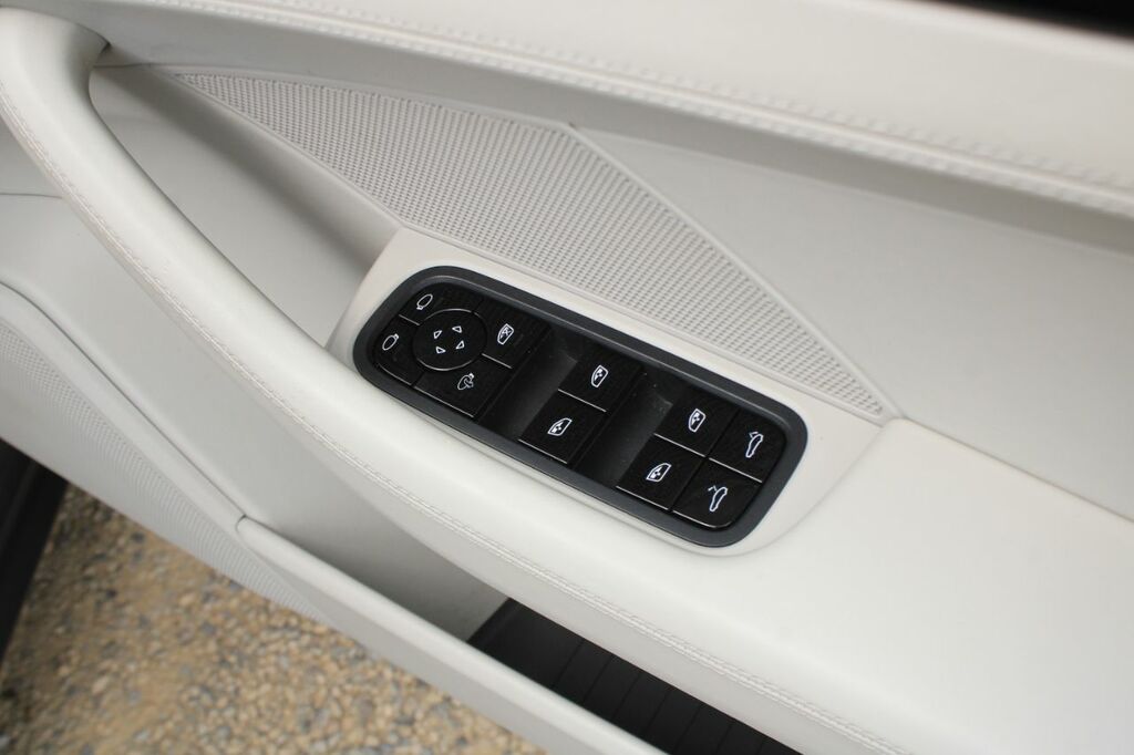 Porsche Panamera 4 E-hybrid  #40