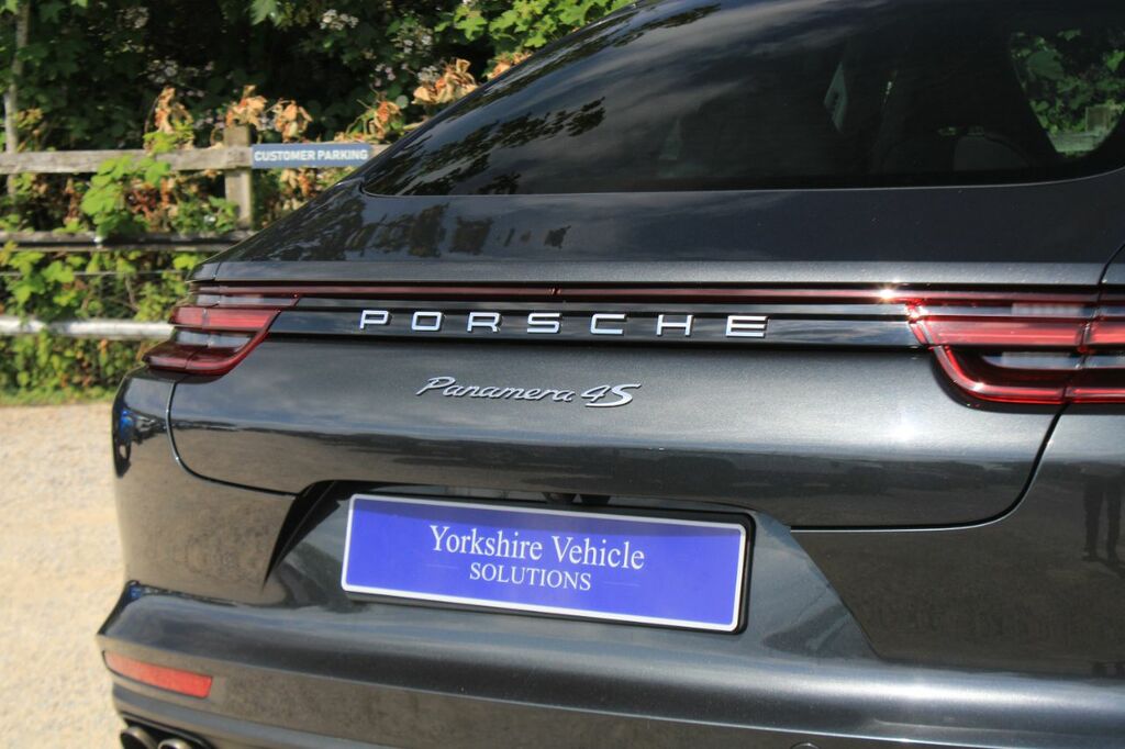 Porsche Panamera 4 E-hybrid  #46