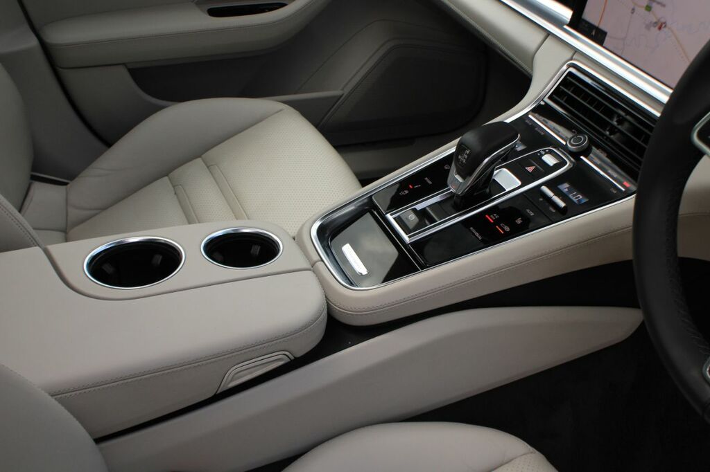 Porsche Panamera 4 E-hybrid  #26