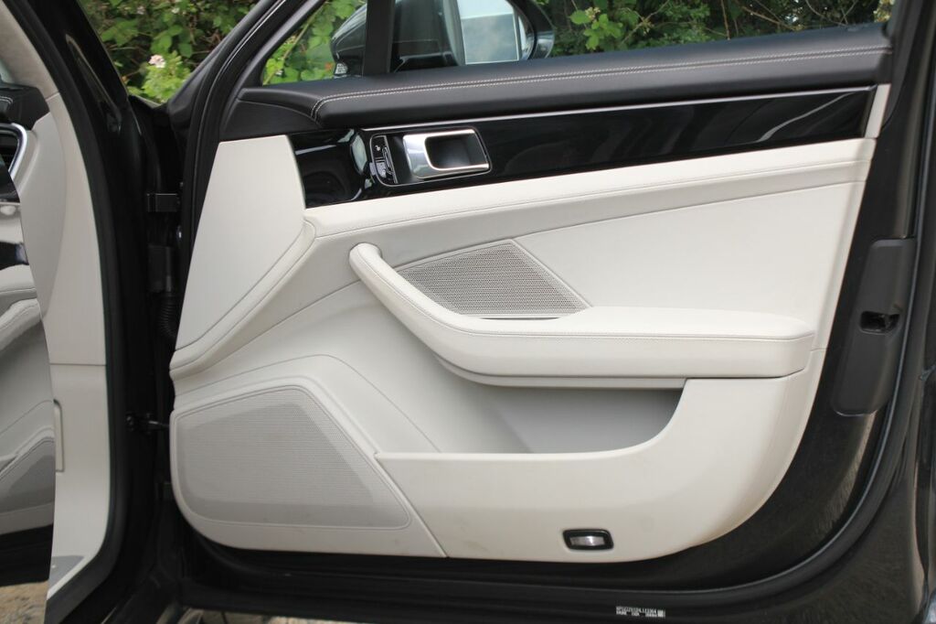 Porsche Panamera 4 E-hybrid  #39