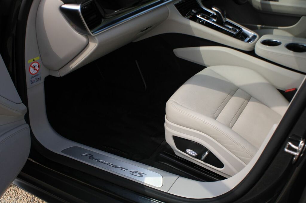 Porsche Panamera 4 E-hybrid  #38
