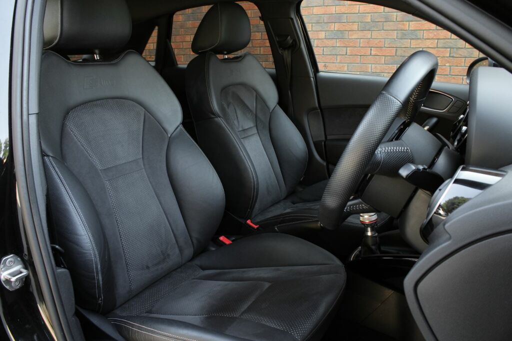 Audi A1 1.6 Tdi Black Edition Sportback Euro 6 Ss Black #4
