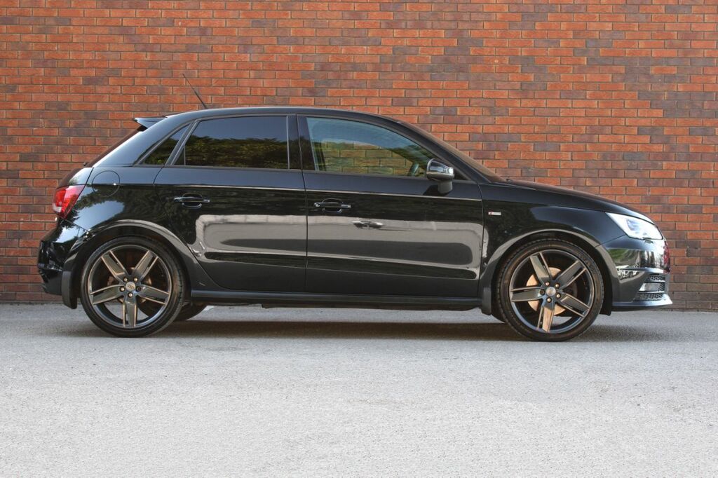 Audi A1 1.6 Tdi Black Edition Sportback Euro 6 Ss Black #2