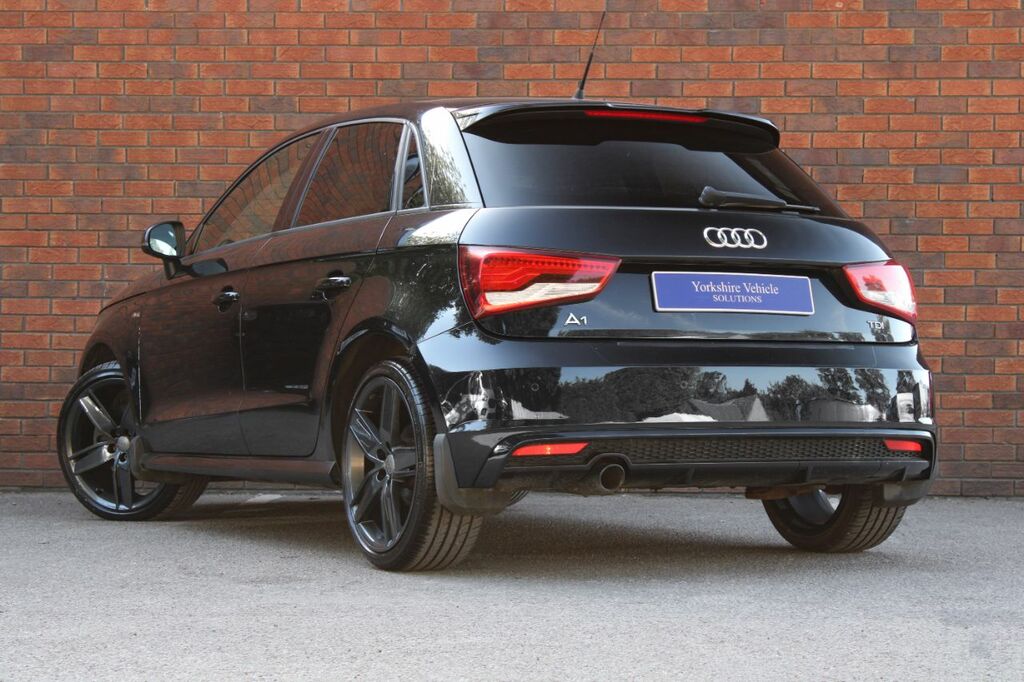 Audi A1 1.6 Tdi Black Edition Sportback Euro 6 Ss Black #3