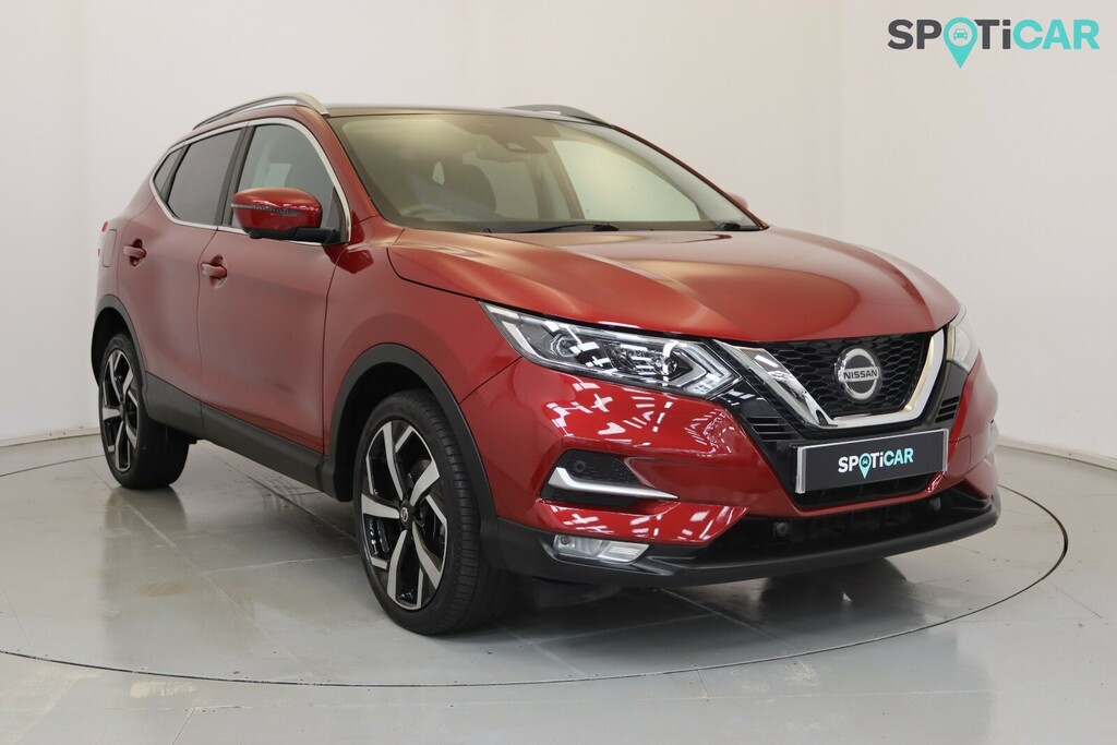 Nissan Qashqai N-motion Dig-t S-a Red