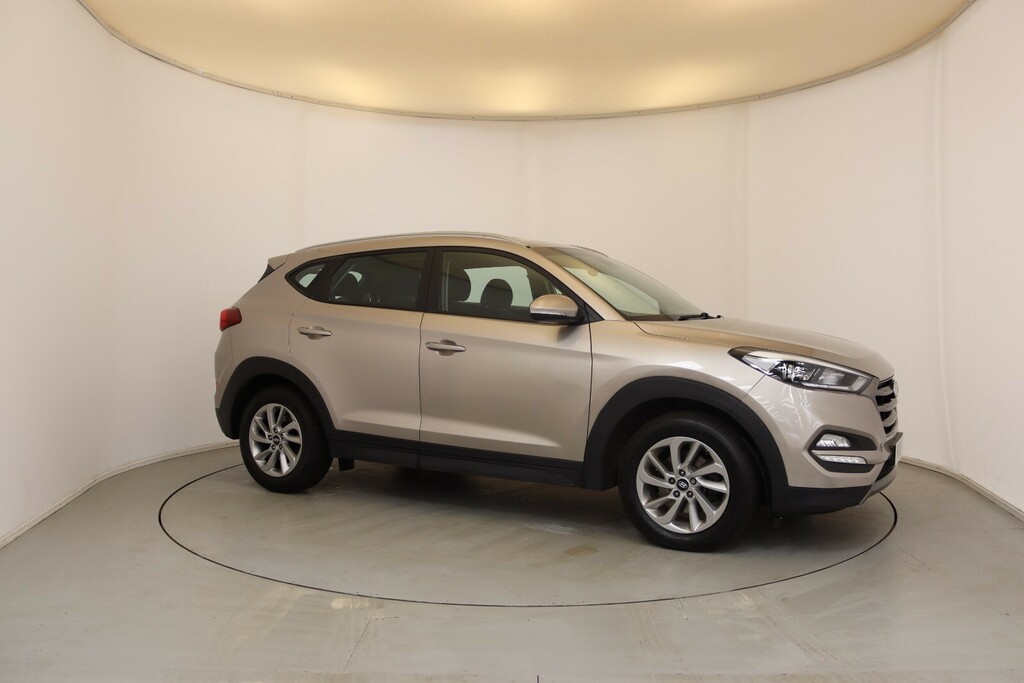 Hyundai Tucson 1.6L Se White #12