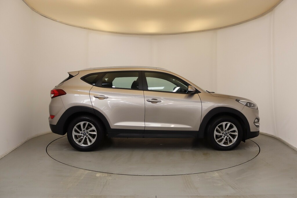 Hyundai Tucson 1.6L Se White #11