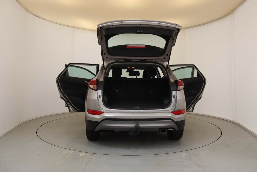 Hyundai Tucson 1.6L Se White #19