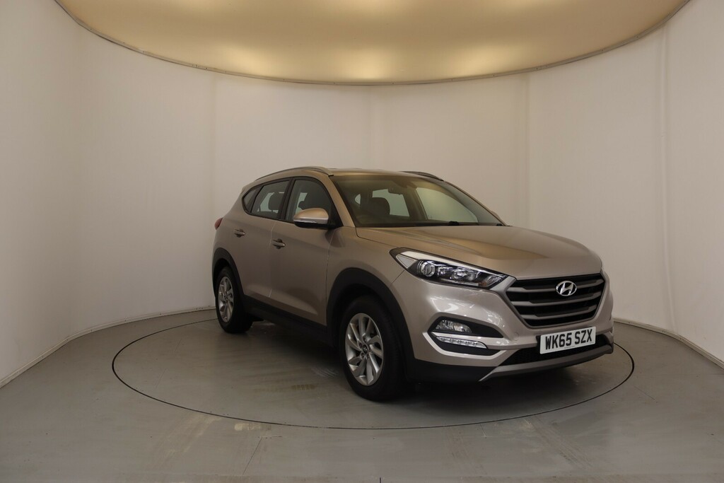 Hyundai Tucson 1.6L Se White #1