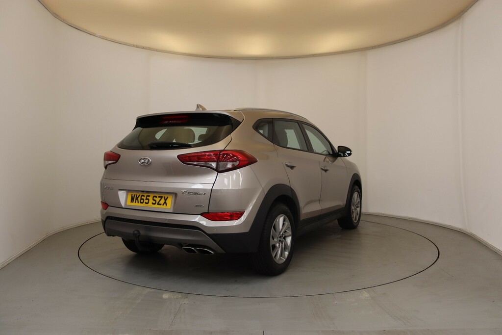 Hyundai Tucson 1.6L Se White #9