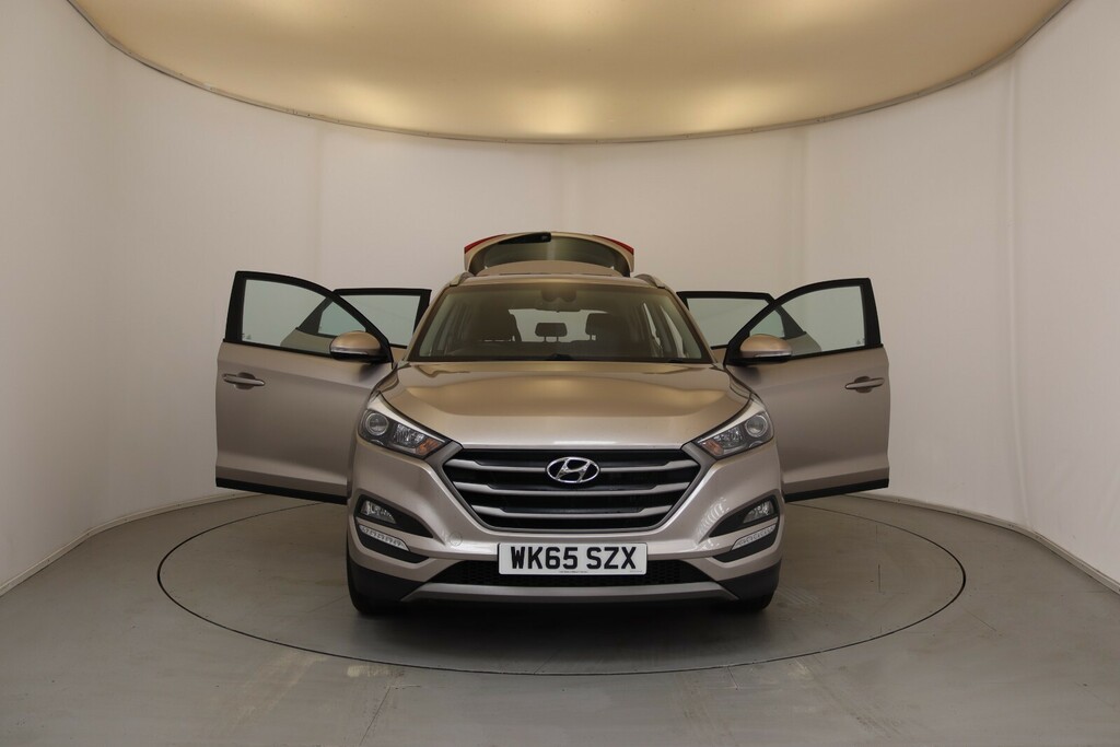 Hyundai Tucson 1.6L Se White #13