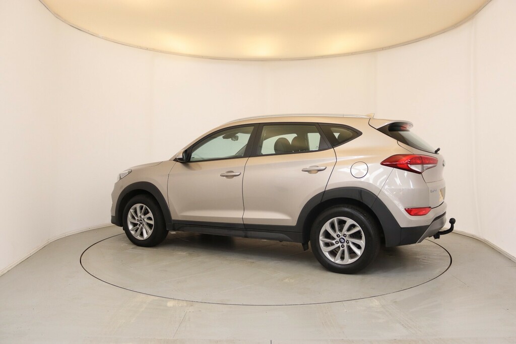 Hyundai Tucson 1.6L Se White #6