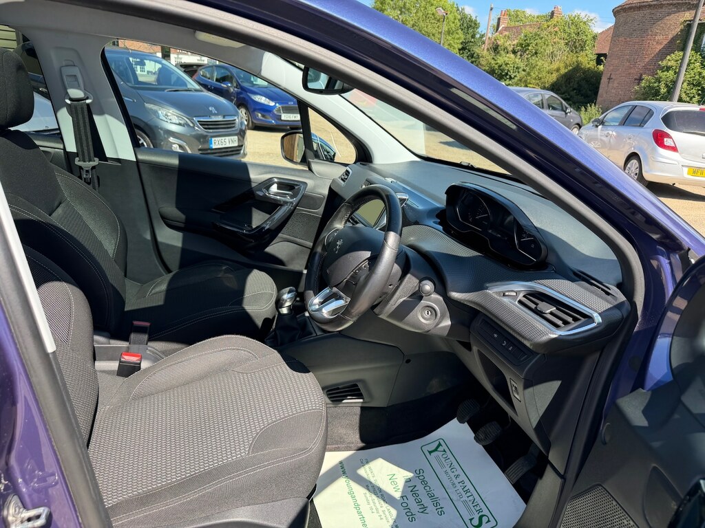 Peugeot 208 1.2 Puretech 82 Allure Blue #5