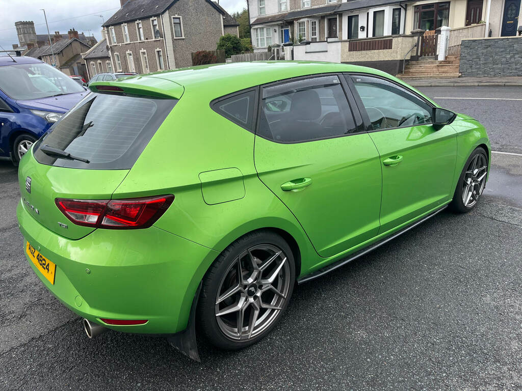 Seat Leon 1.6 Tdi 110 Se Technology Pack Green #3