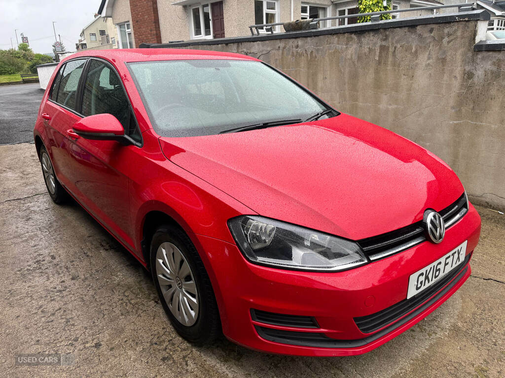 Volkswagen Golf 1.2 Tsi S Red