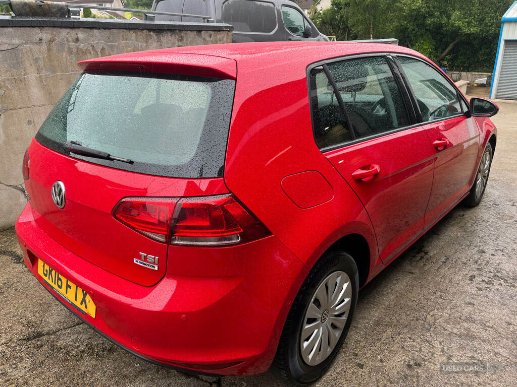 Volkswagen Golf 1.2 Tsi S Red #2