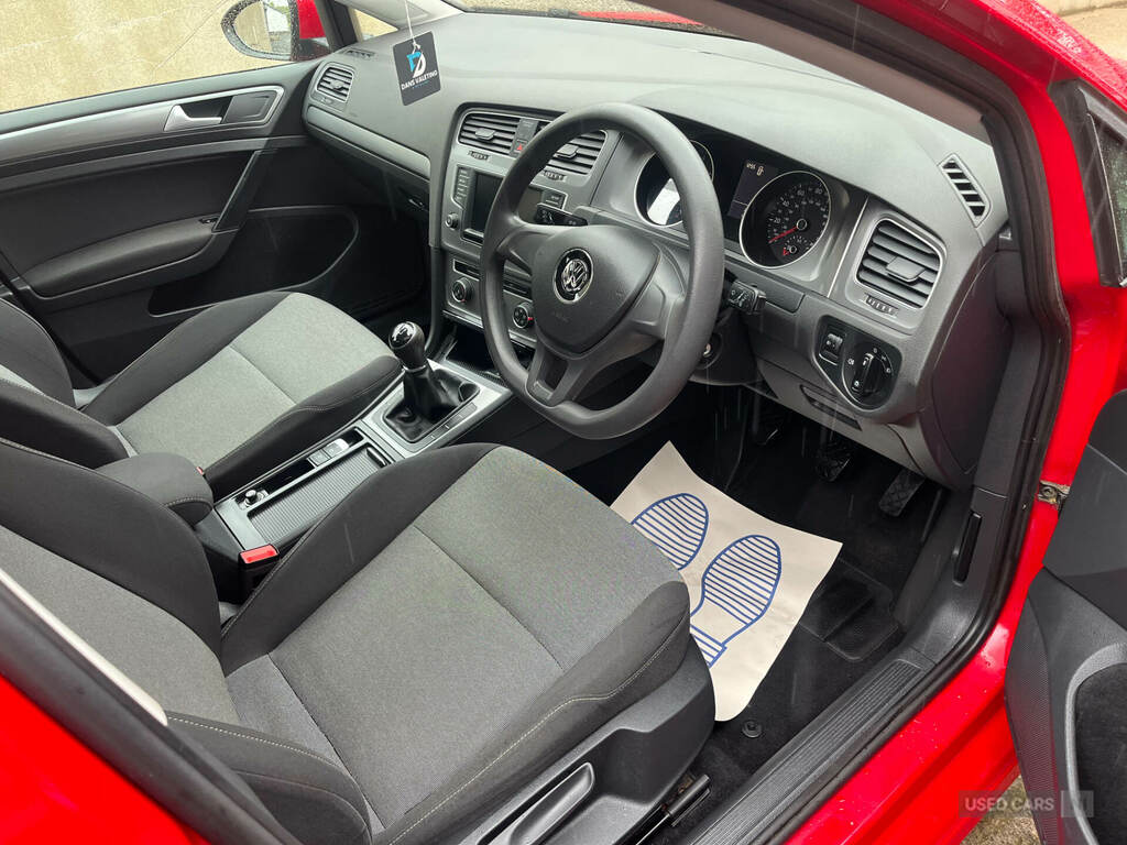 Volkswagen Golf 1.2 Tsi S Red #6