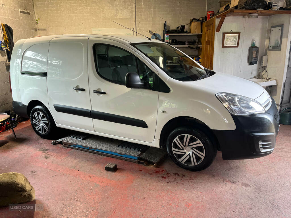Citroen Berlingo 1.6 Bluehdi 750Kg LX 100Ps White #2