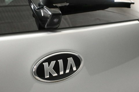 Kia Niro 2 5-Door Red #28