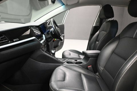 Kia Niro 2 5-Door Red #26