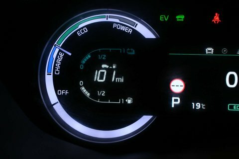 Kia Niro 2 5-Door Red #20