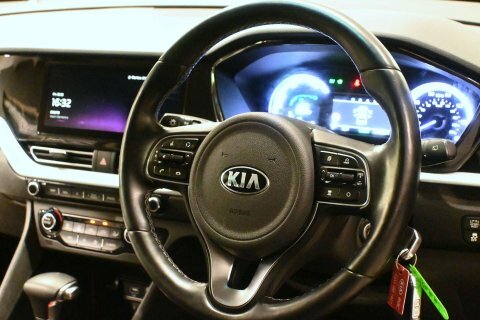 Kia Niro 2 5-Door Red #18