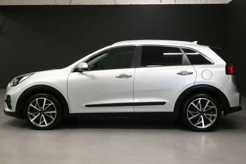 Kia Niro 2 5-Door Red #25