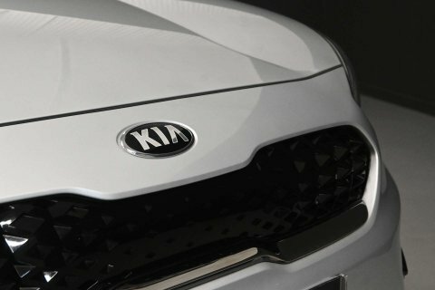 Kia Niro 2 5-Door Red #8