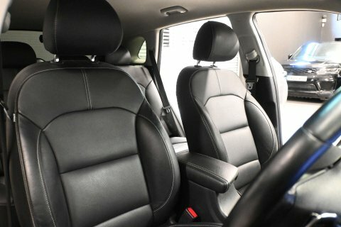 Kia Niro 2 5-Door Red #29