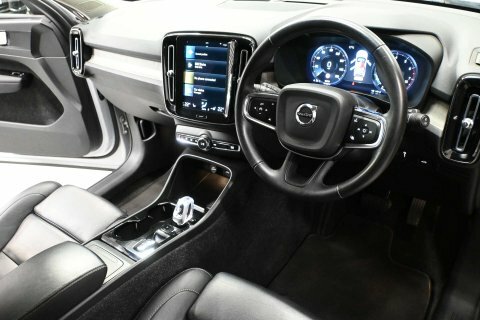Volvo XC40 R-design Pro, T3 Silver #26
