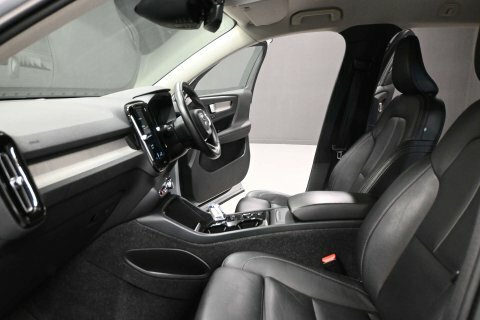 Volvo XC40 R-design Pro, T3 Silver #42