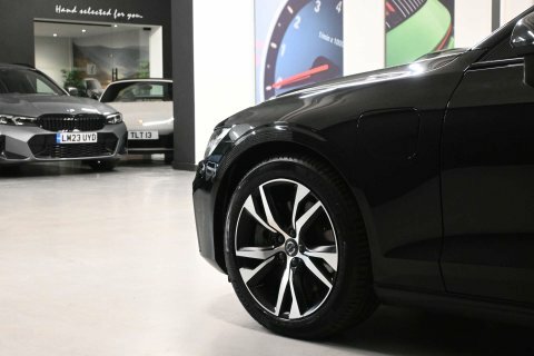 Volvo V60 2.0 V60 R-design Black #4