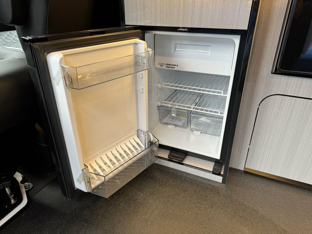 Volkswagen Transporter Highline White #33