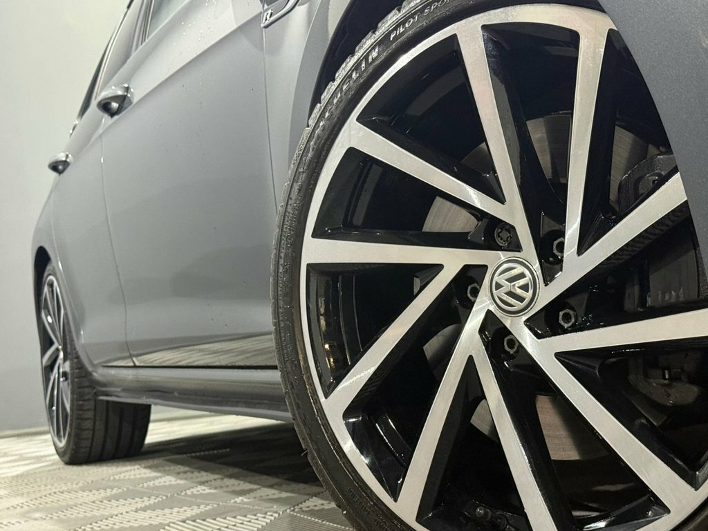 Volkswagen Golf 0.0L YE69YFR Grey #4
