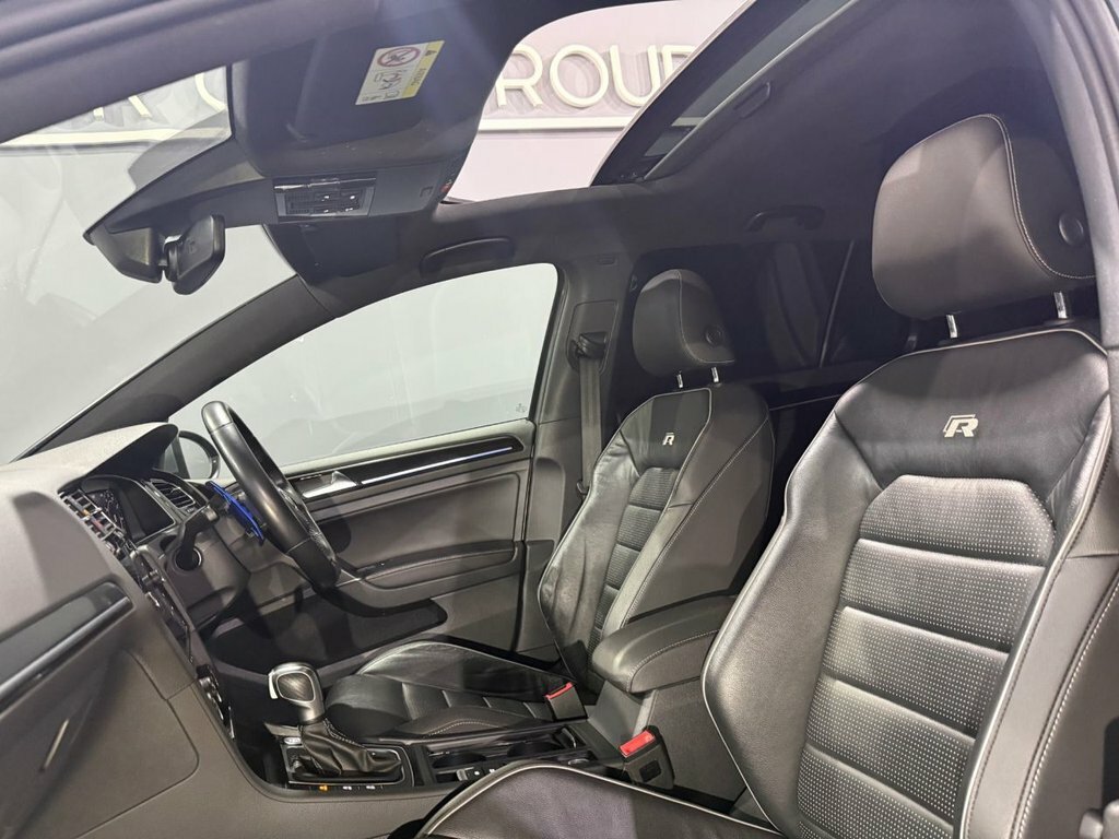 Volkswagen Golf 0.0L YE69YFR Grey #3