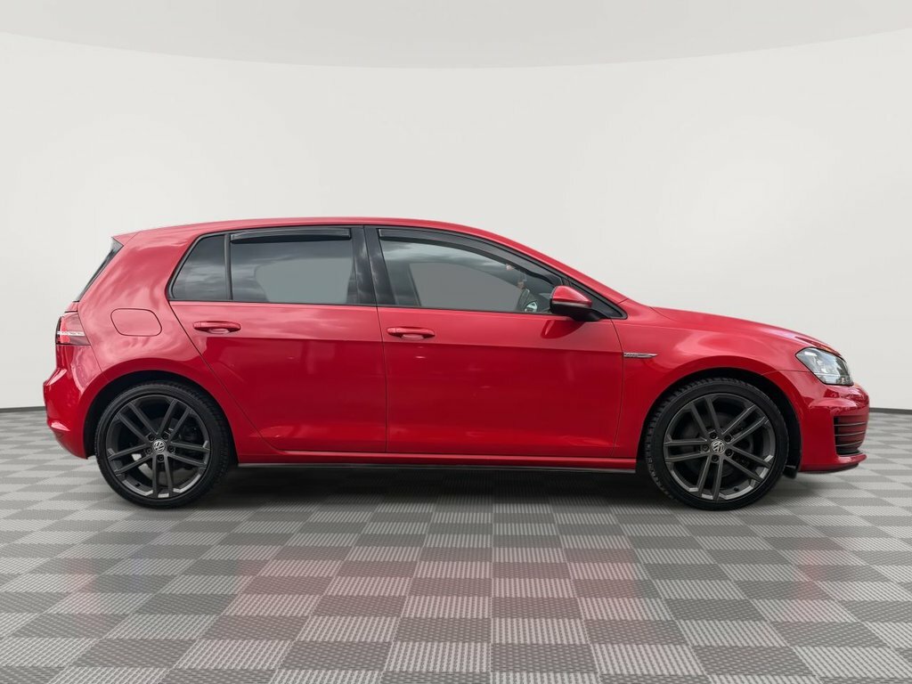 Volkswagen Golf 2L Gtd SA16FZC Red #5
