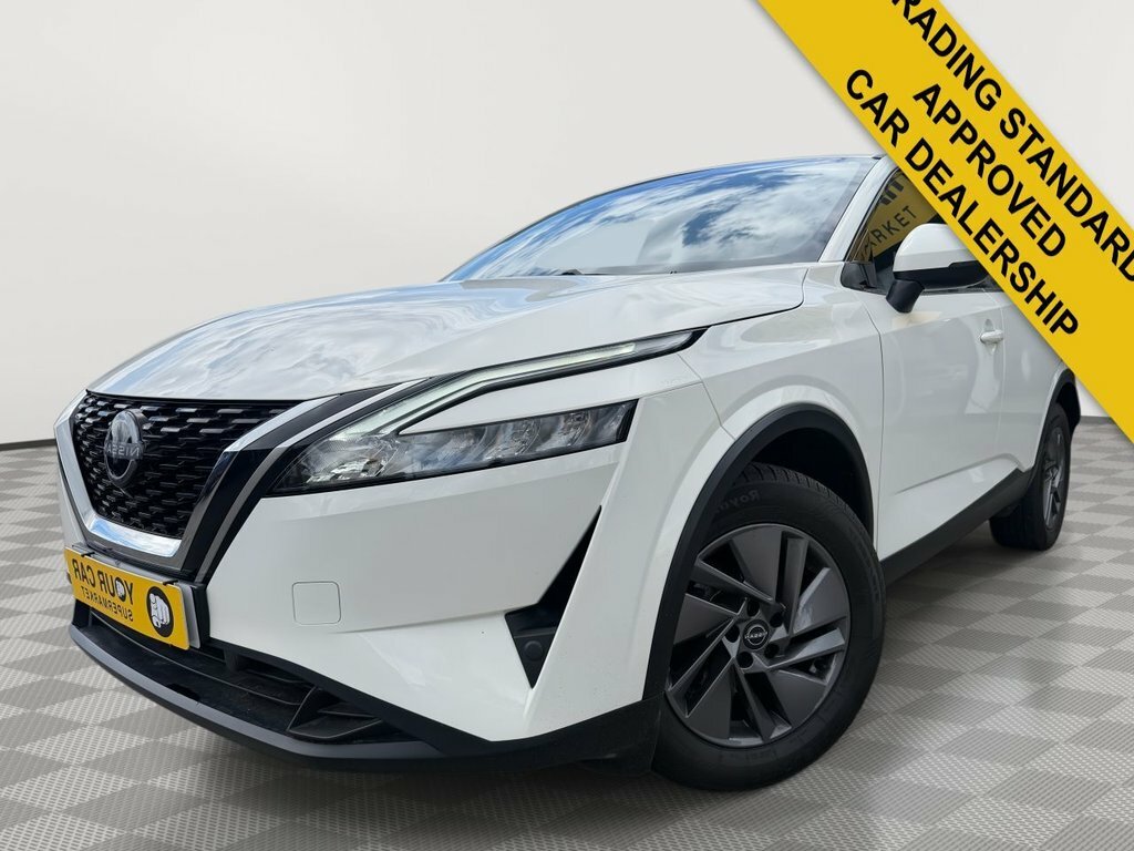 Nissan Qashqai 1.3L Acenta Premium FY72VPG White #2