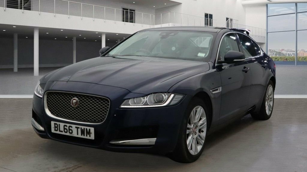Jaguar XF 2L Portfolio Blue #2
