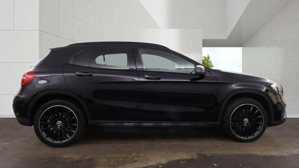 Mercedes-Benz GLA Class 2.1L Amg Line Black #5