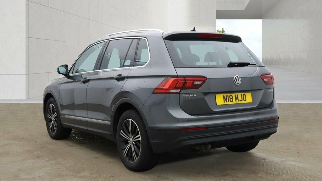 Volkswagen Tiguan 2L Se Grey #3