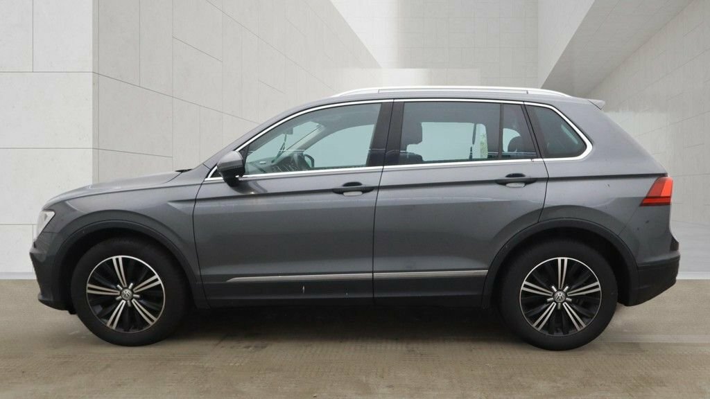 Volkswagen Tiguan 2L Se Grey #6