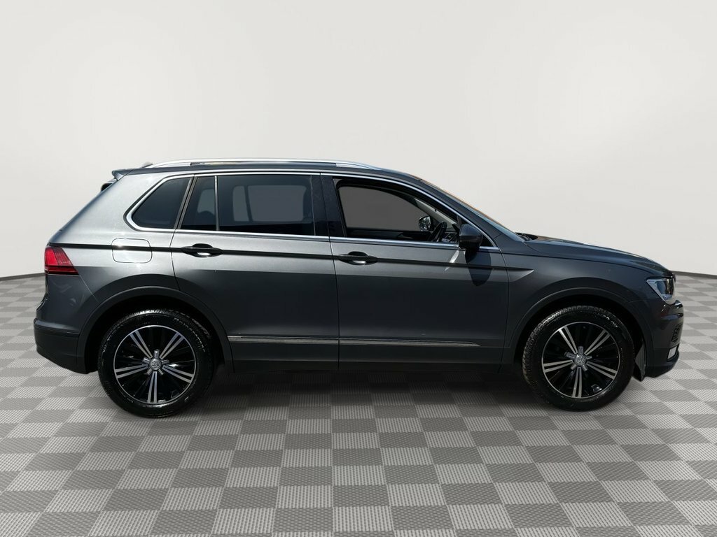 Volkswagen Tiguan 2L Se NJ17XLB Grey #6