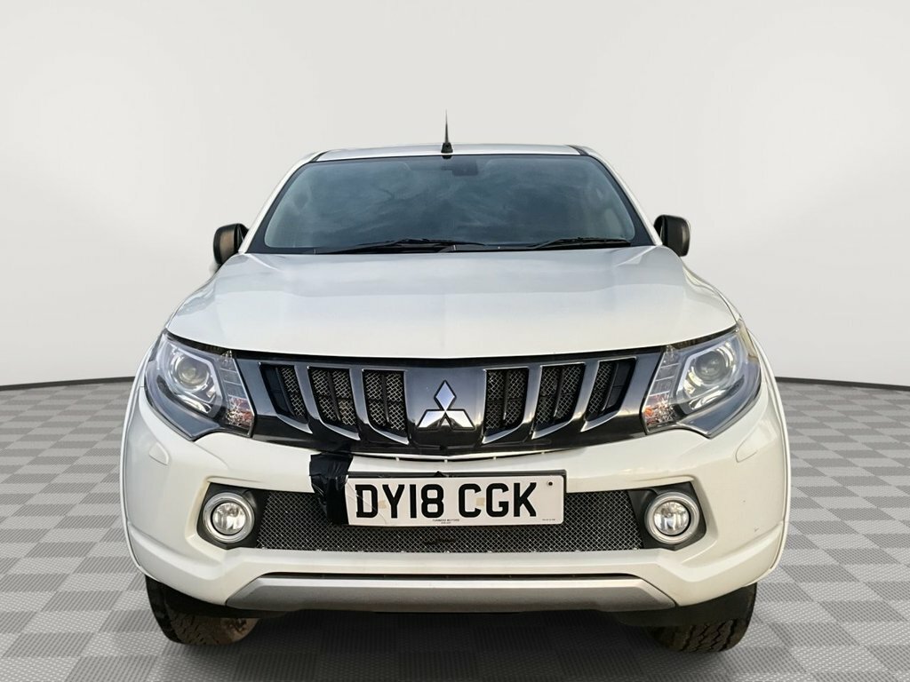 Mitsubishi L200 2.4L Dc Barbarian White #5