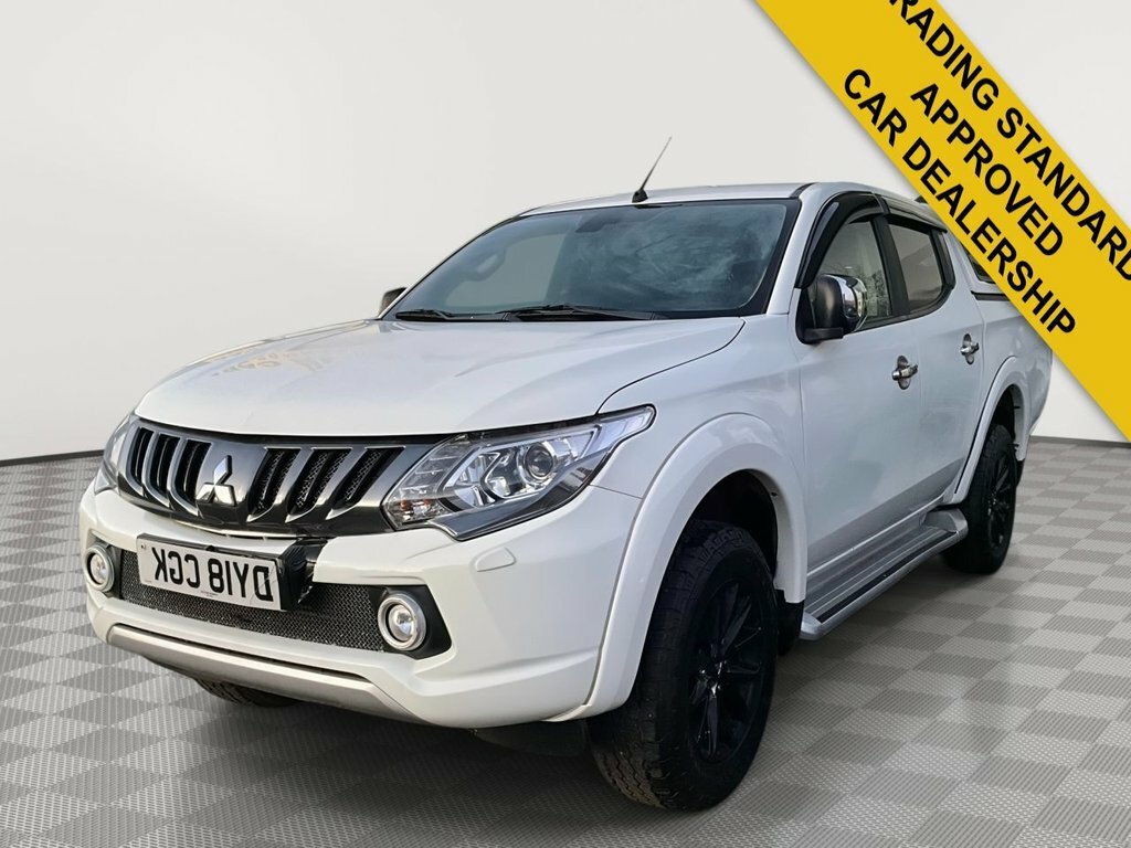 Mitsubishi L200 2.4L Dc Barbarian White #2