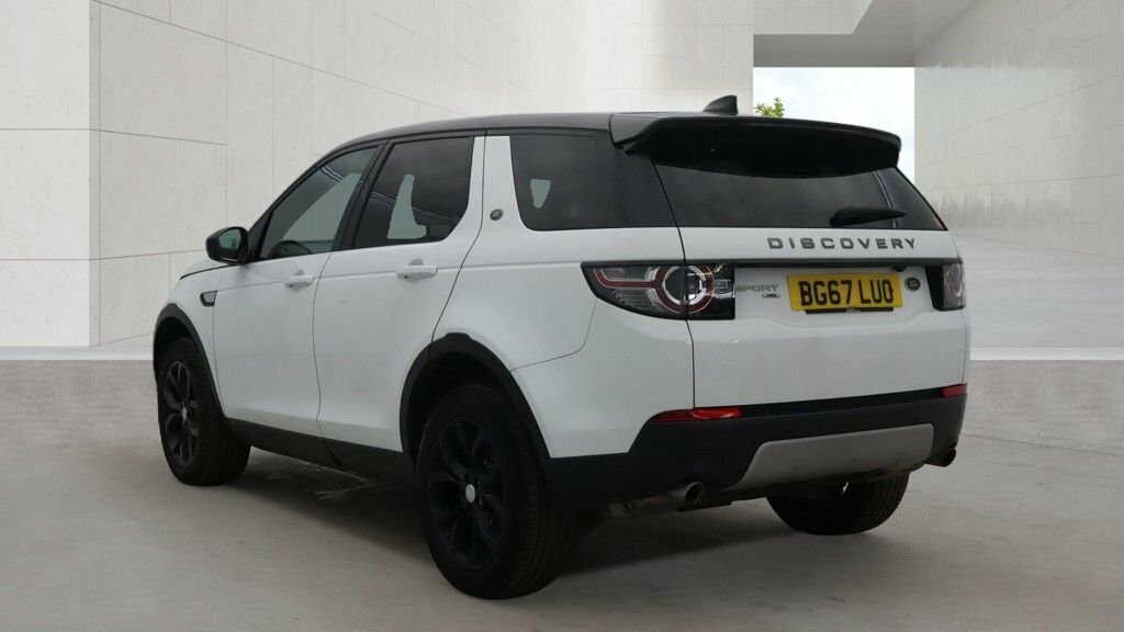 Land Rover Discovery Sport 2L Hse White #2