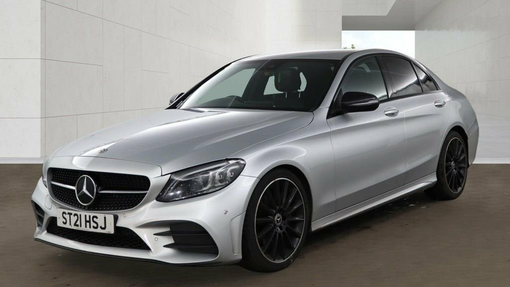 Mercedes-Benz C Class 2L Amg Line Night Edition Silver #2