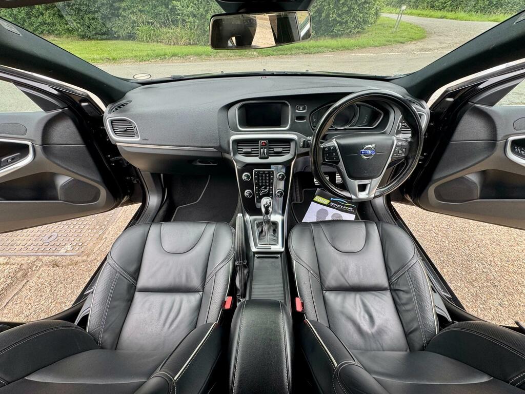 Volvo V40 2.0 D2 R-design Lux Nav Hatchback KF15BYV Black #2