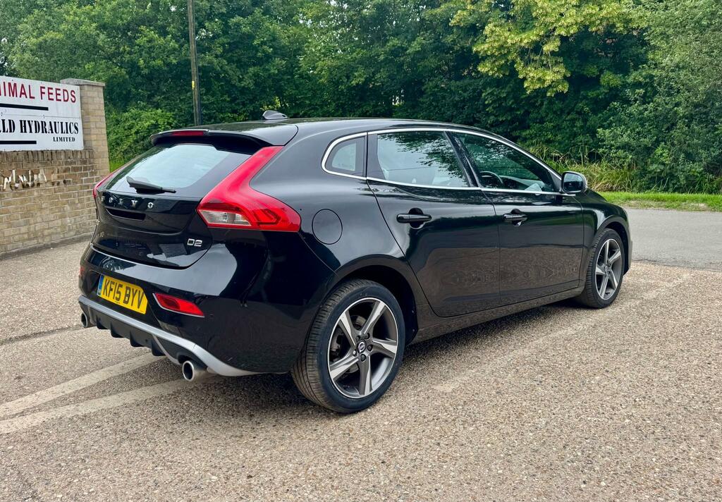 Volvo V40 2.0 D2 R-design Lux Nav Hatchback KF15BYV Black #6