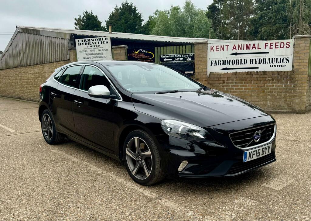 Volvo V40 2.0 D2 R-design Lux Nav Hatchback KF15BYV Black #4