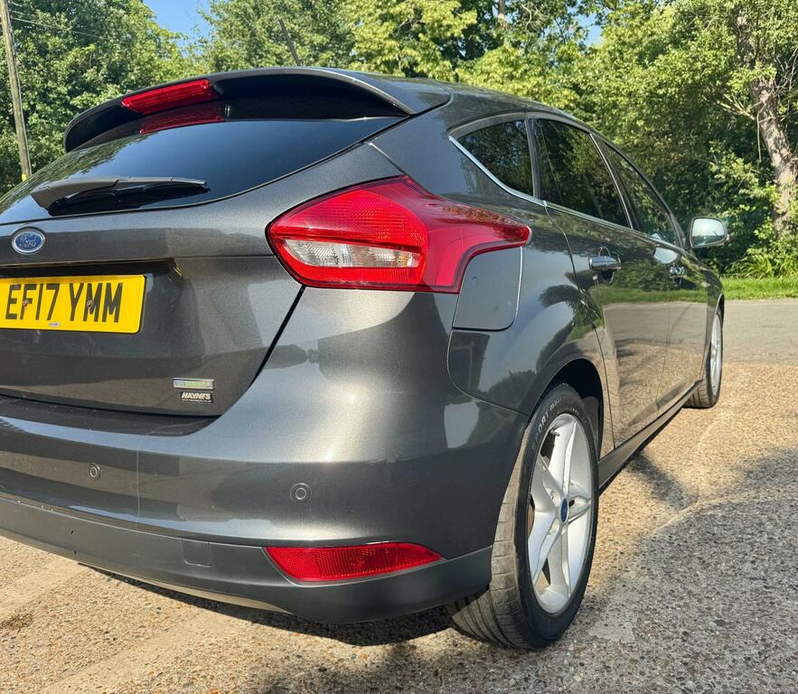 Ford Focus 1.0T Ecoboost Titanium Hatchback EF17YMM Grey #5